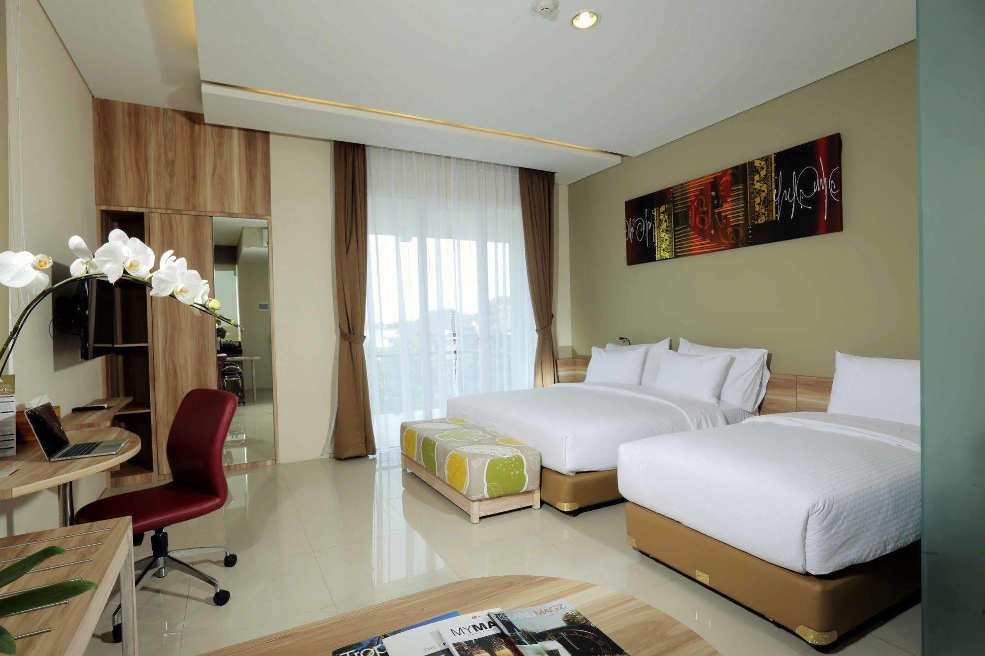 Mahogany Hotel Nusa Dua  Exterior photo